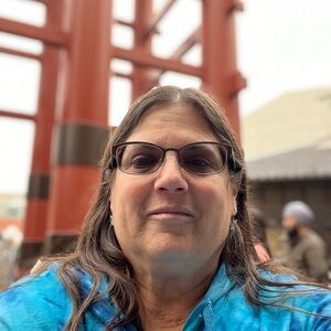 Meet your Posher, Lisa